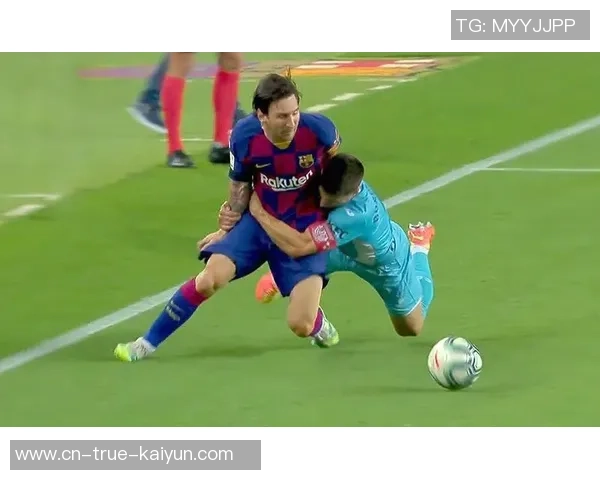 足球球星跨界综艺大揭秘足球场外的精彩人生与幽默瞬间